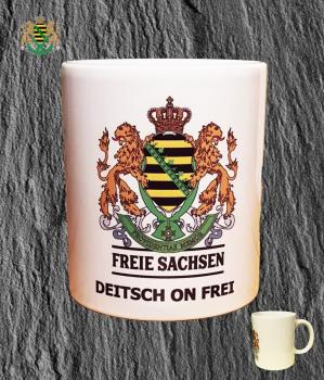 Tasse deitsch on frei mit königlich-sächsischem Wappen